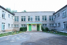 Входная группа Детский сад № 196.  Школьная,  56